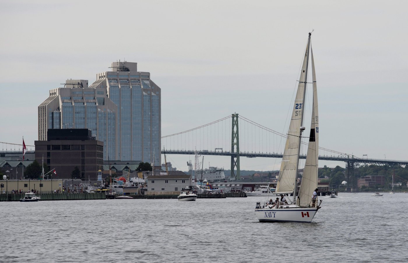 Début de la circulation sans péage sur les deux ponts du port d'Halifax