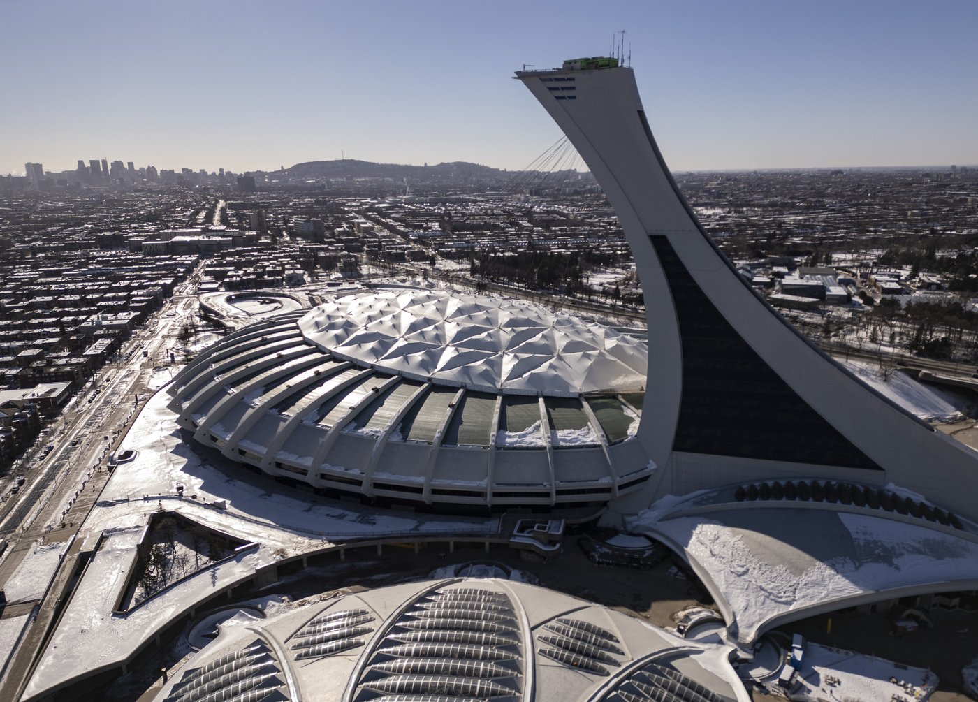 Près de 200 travailleurs tiennent une journée de grève au Parc olympique