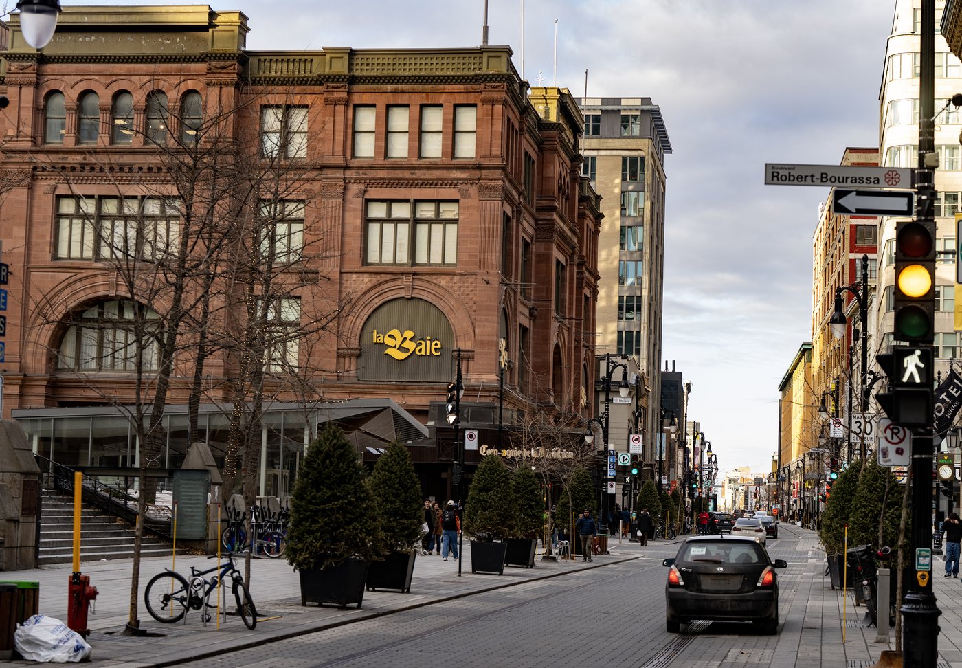 La Baie d'Hudson espère sauver six magasins et va entamer le processus de liquidation