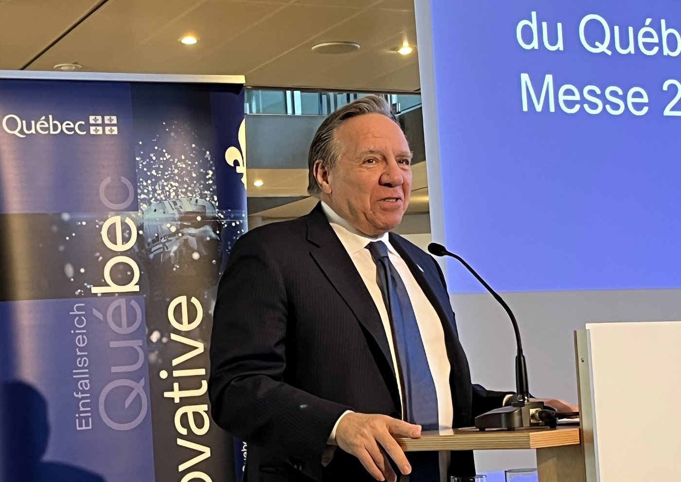 Voyage en Allemagne: Legault veut que le Québec contribue au réarmement de l’Europe