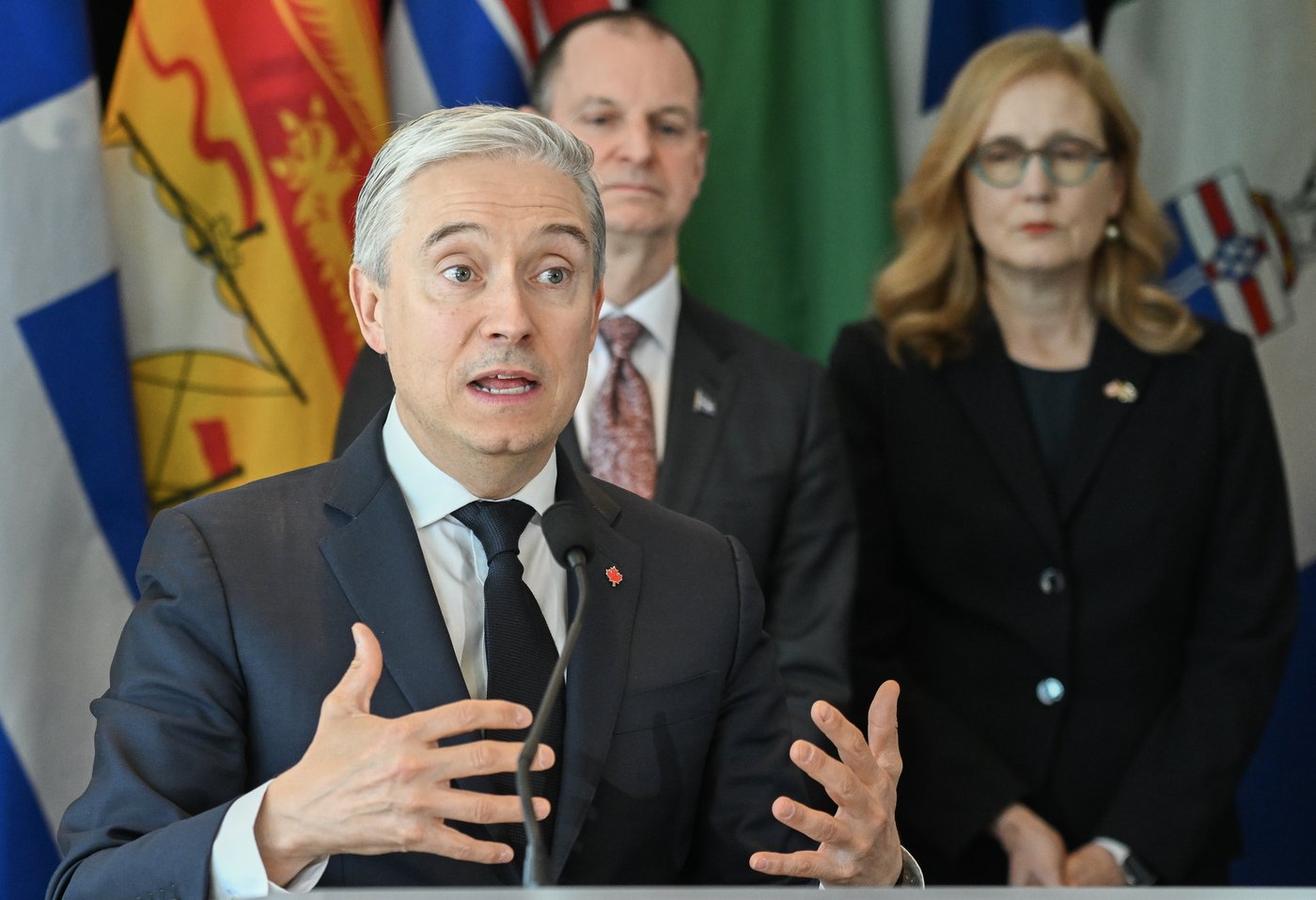 Le ministre Champagne veut des projets «d'intérêt national» pour stimuler l'économie