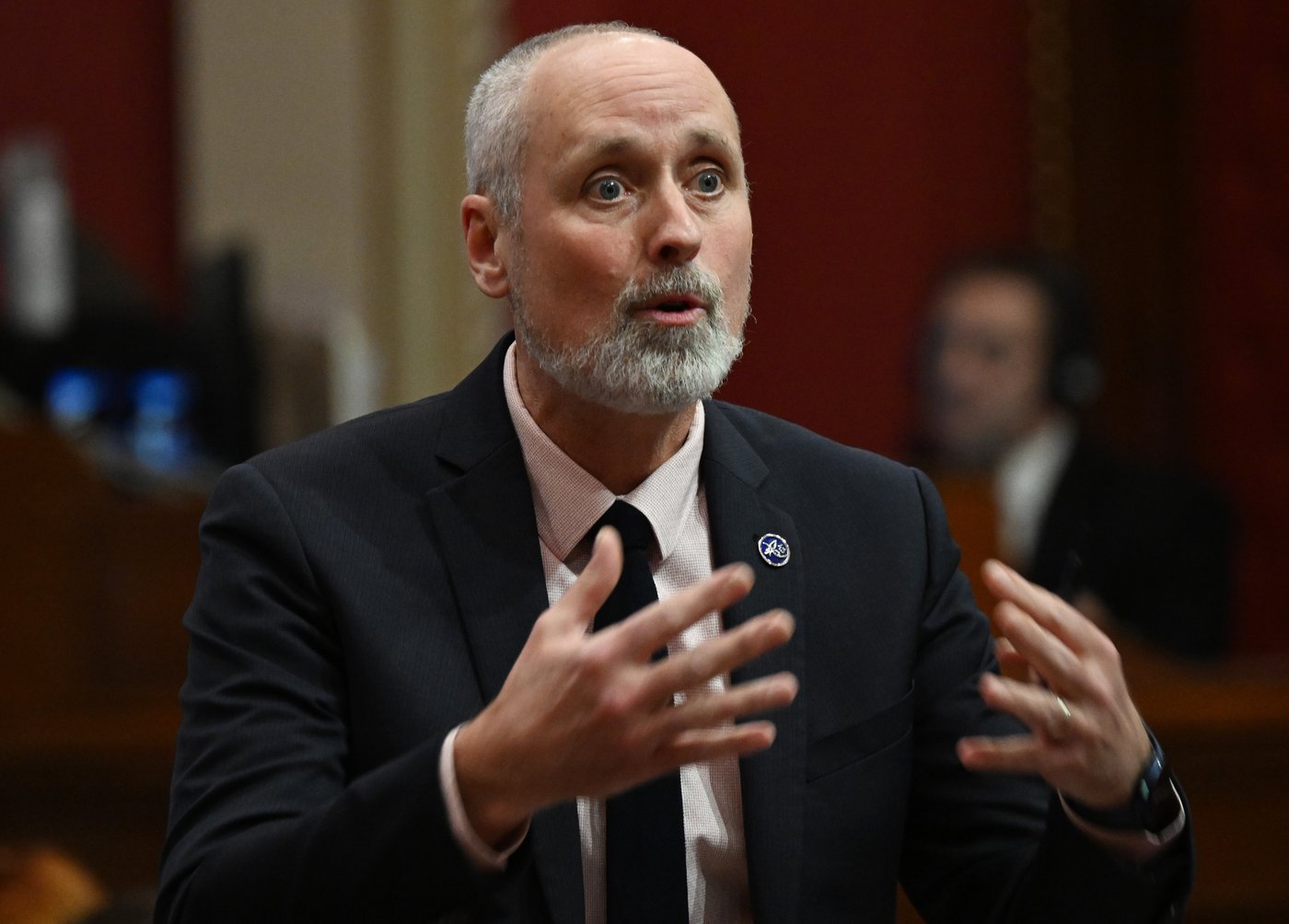 Québec solidaire dénonce une «police politique» au budget