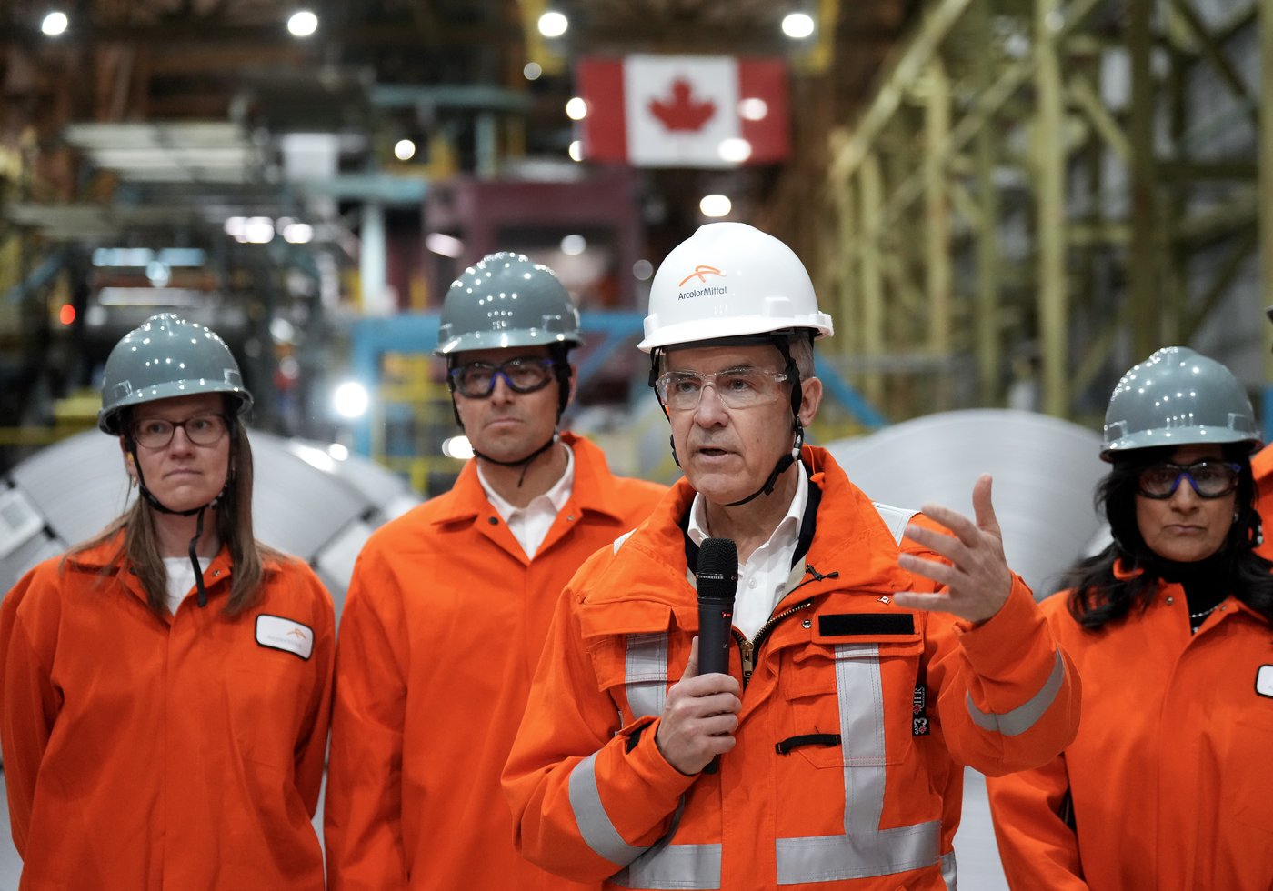 40 % des Canadiens craignent de perdre leur emploi, selon un sondage Léger