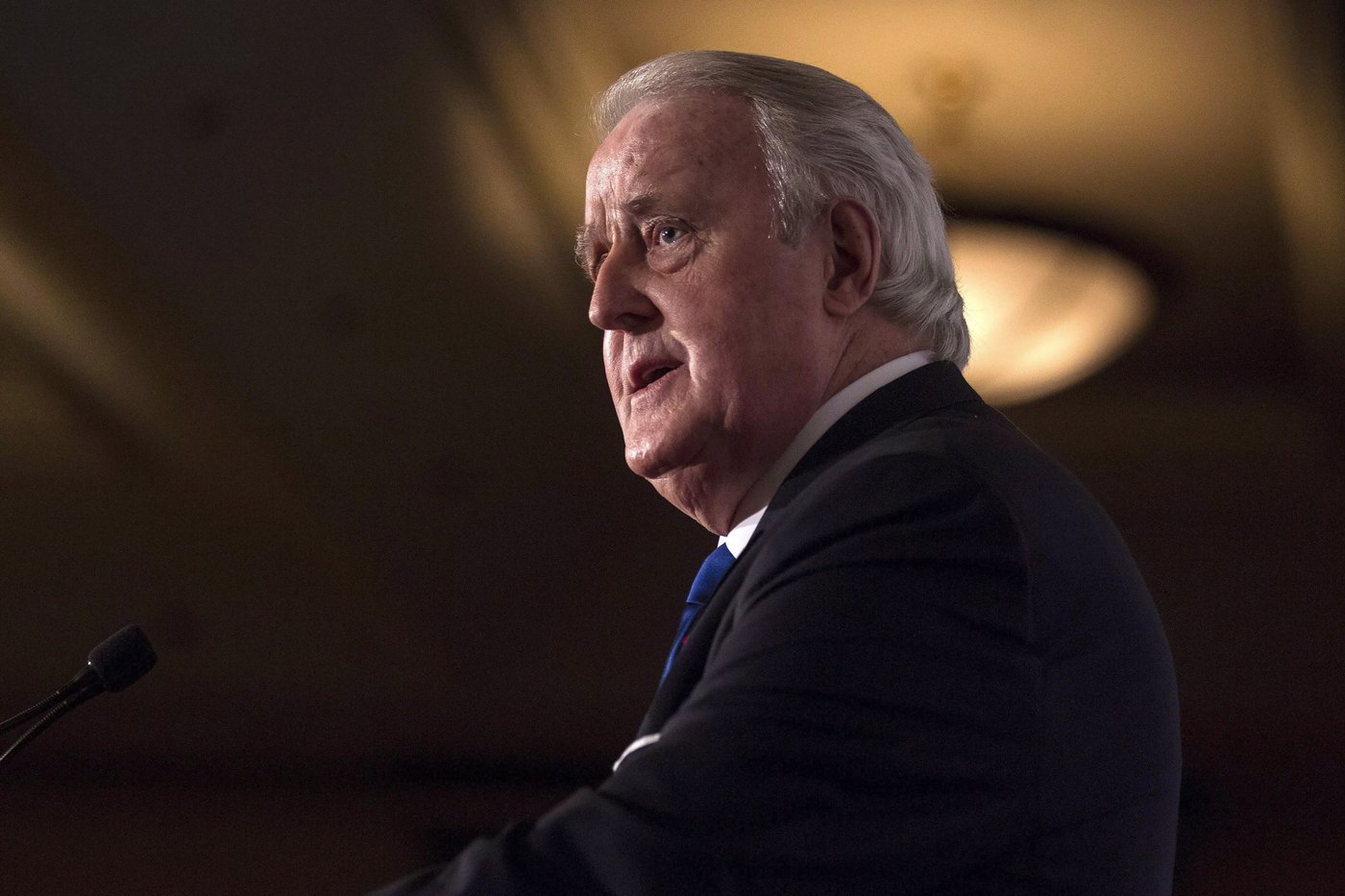 L'ancien premier ministre Mulroney sera à l'honneur sur un timbre de Postes Canada