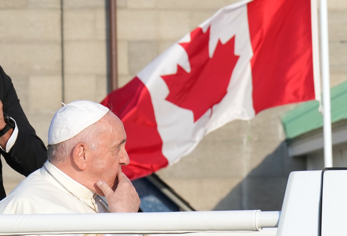 Retour sur la tournée historique d'excuses du pape pour les pensionnats au Canada