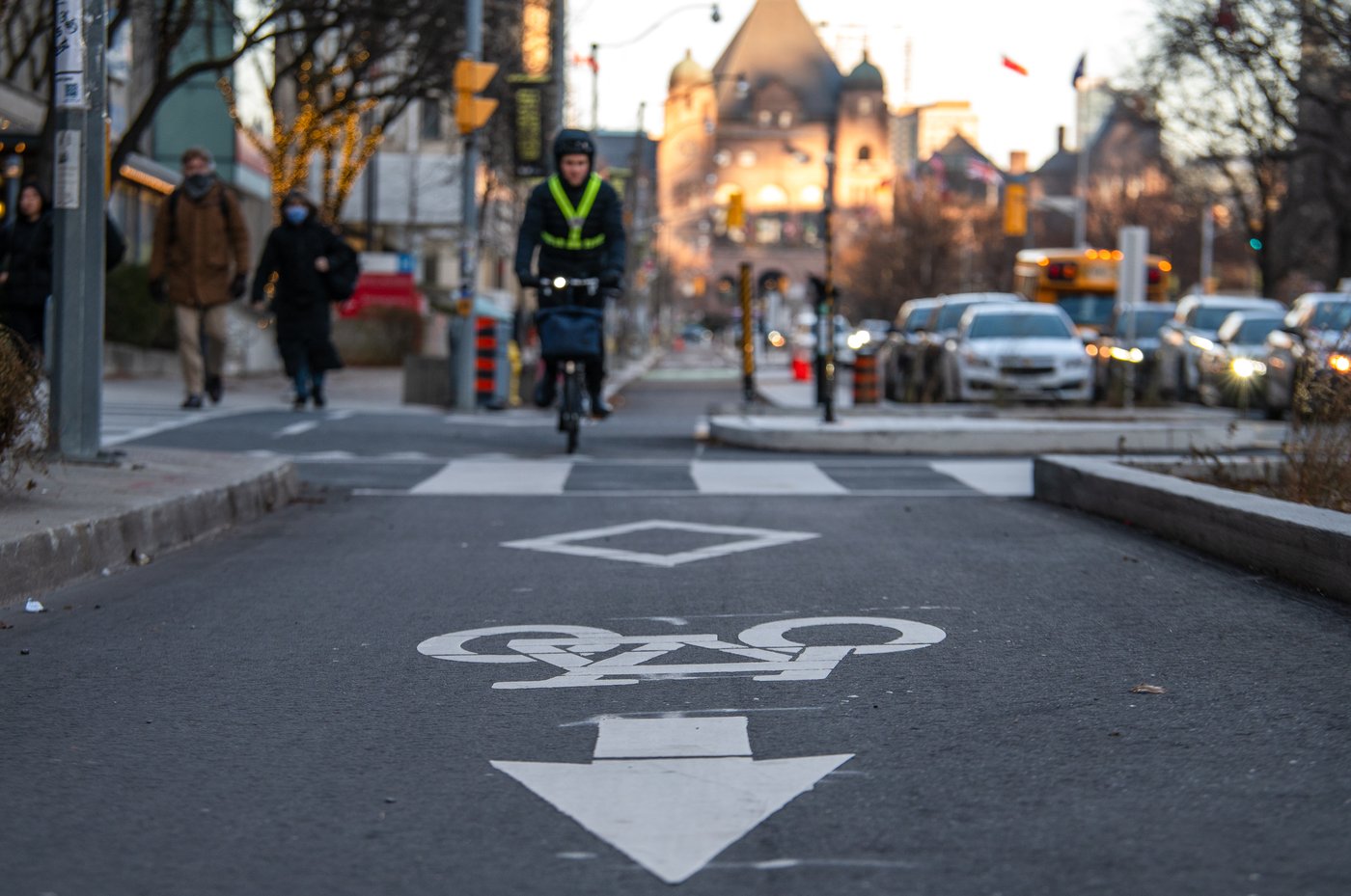 Des cyclistes contestent en justice la suppression de pistes cyclables à Toronto