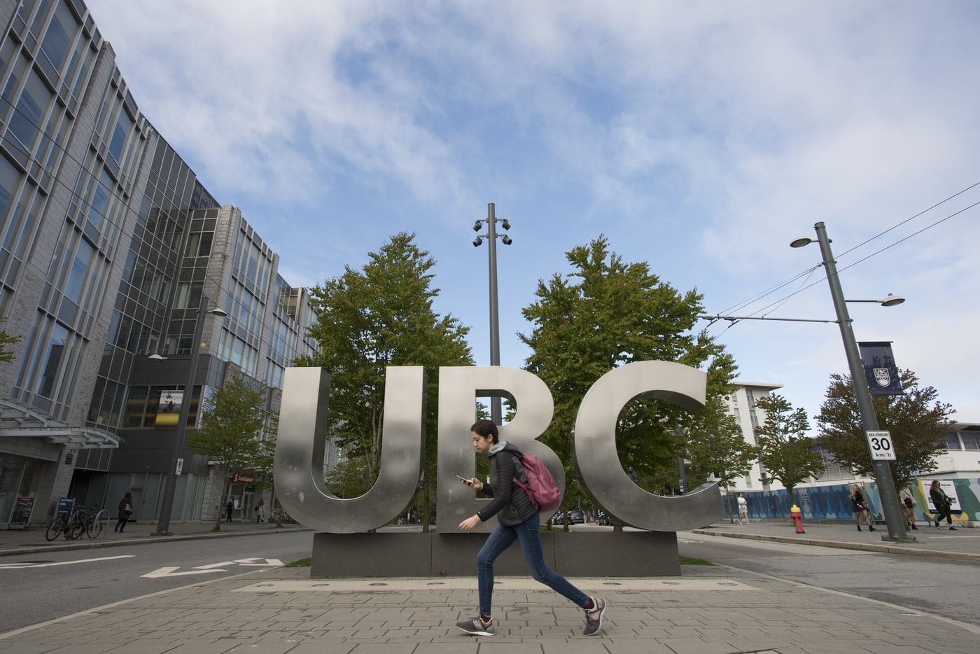 Les professeurs de l'UBC poursuivent l'université en justice