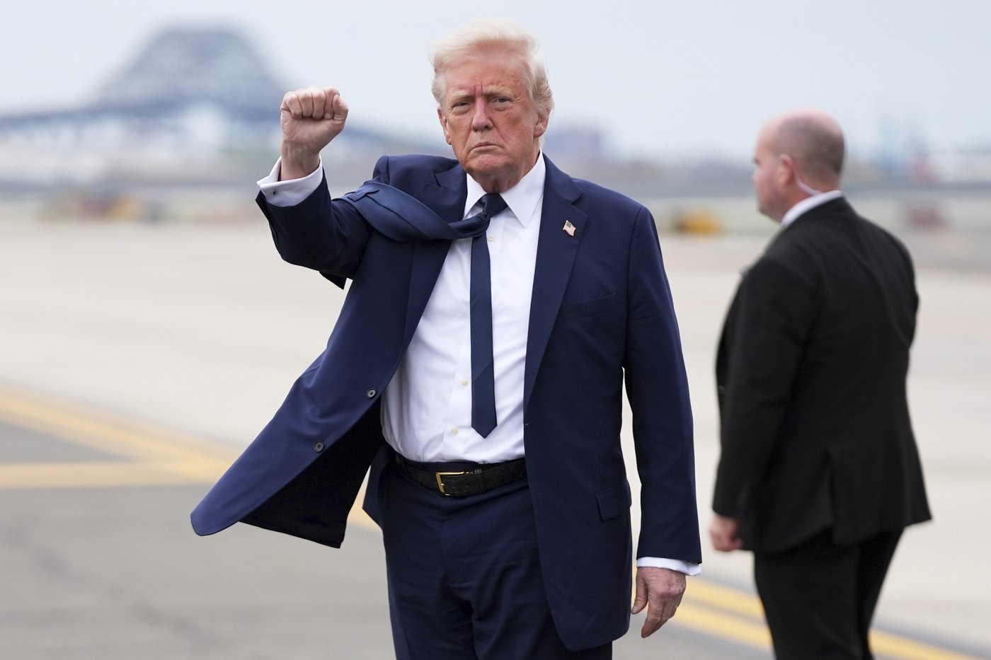 Trump invite les Canadiens à voter pour lui, afin que le Canada devienne le 51e État