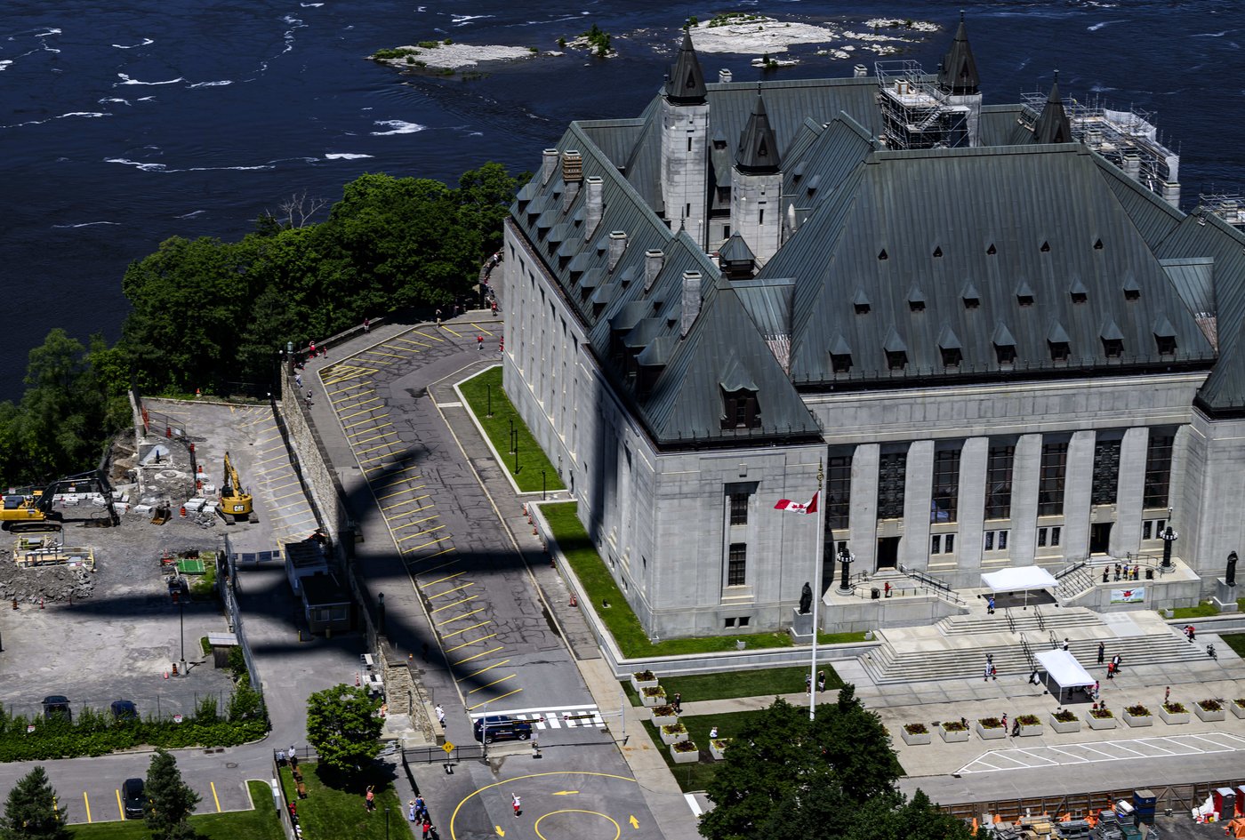 La Cour suprême du Canada examine la loi sur la protection des victimes de viol