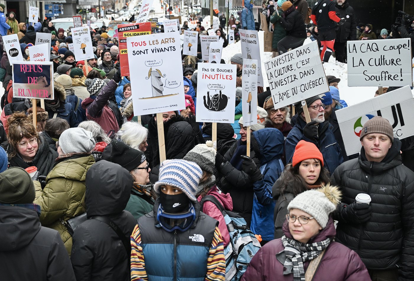 Québec solidaire réclame l'amorce de consultations pour un filet social pour artistes