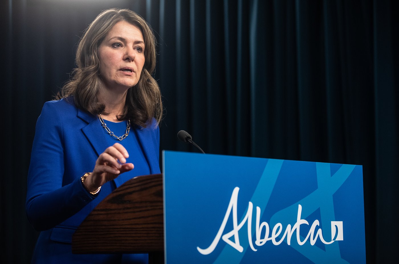 Smith rejette l'avertissement de Ford contre les menaces séparatistes de l'Alberta