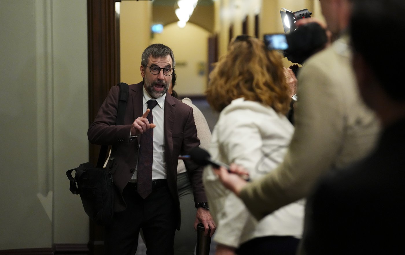 Guilbeault refuse de dire s'il est favorable à un pipeline qui traverserait le Québec