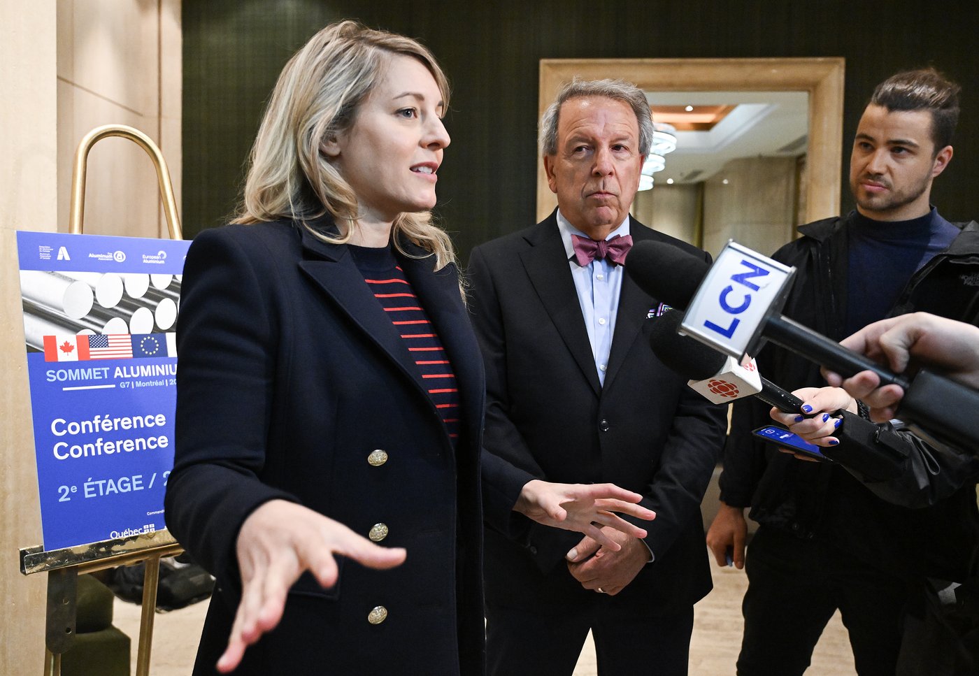 La ministre Mélanie Joly s'engage à privilégier l'acier et l'aluminium canadiens