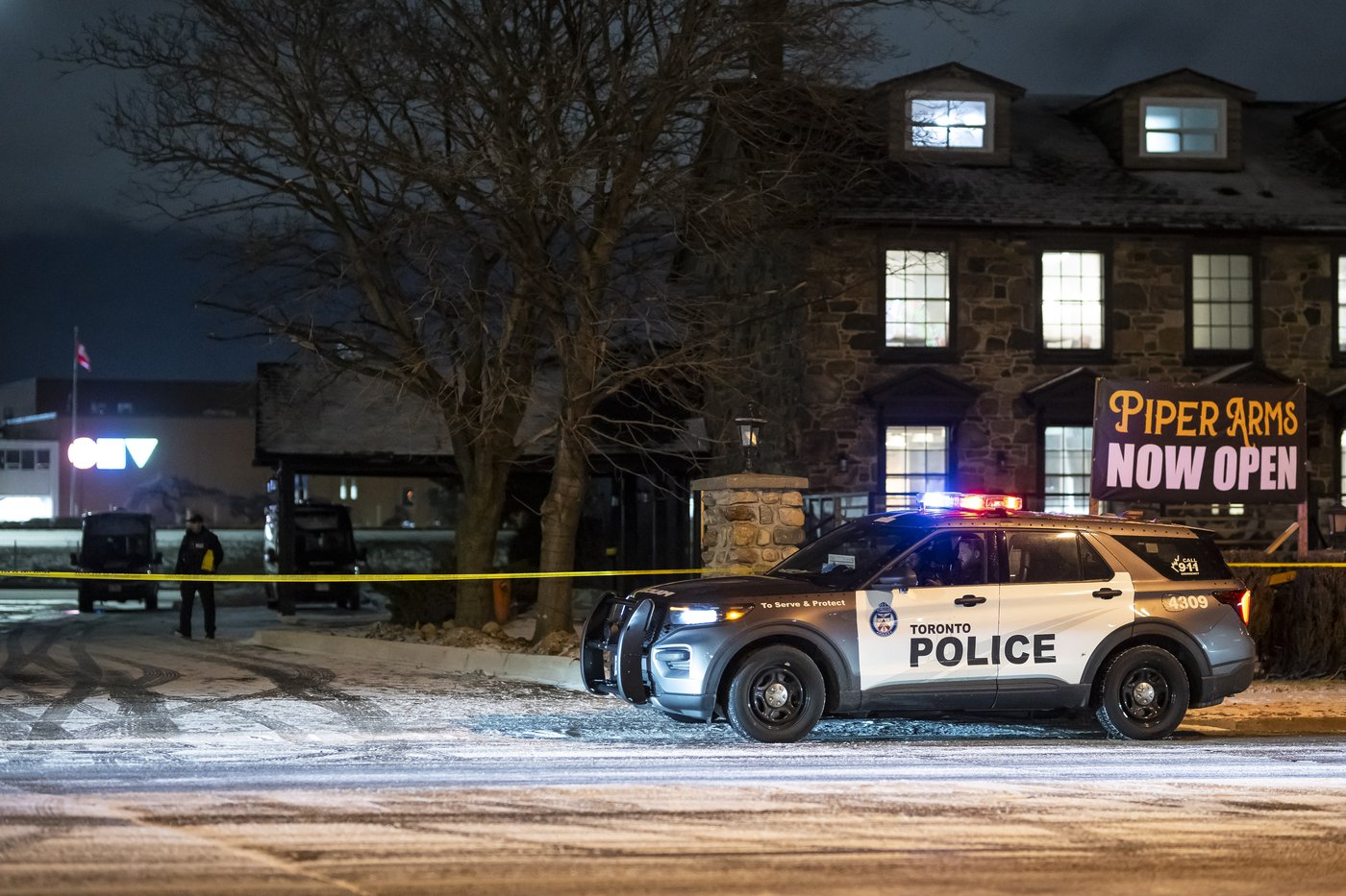 La police procède à dix arrestations en lien avec des événements violents à Toronto