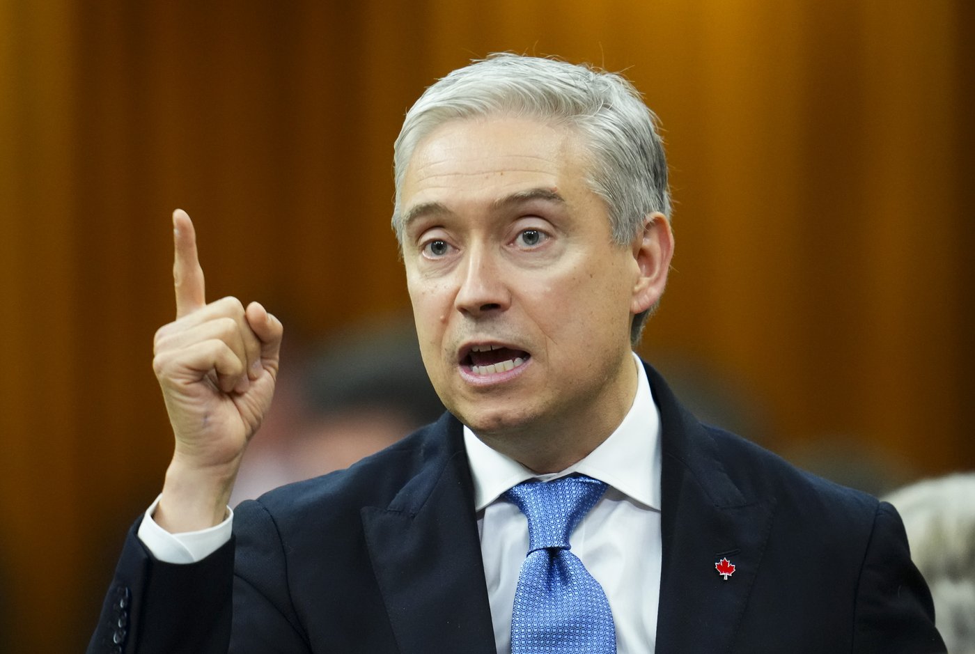 Le ministre Champagne évoque l’annonce d’un «Buy Canada Act» cette semaine