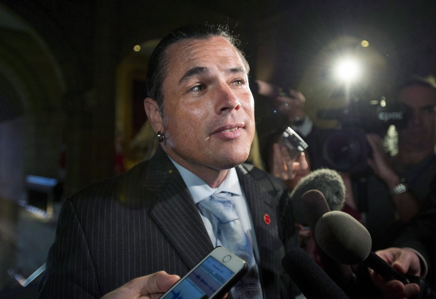 Le sénateur Patrick Brazeau s'est effondré lors de l'étude du projet de loi C-5