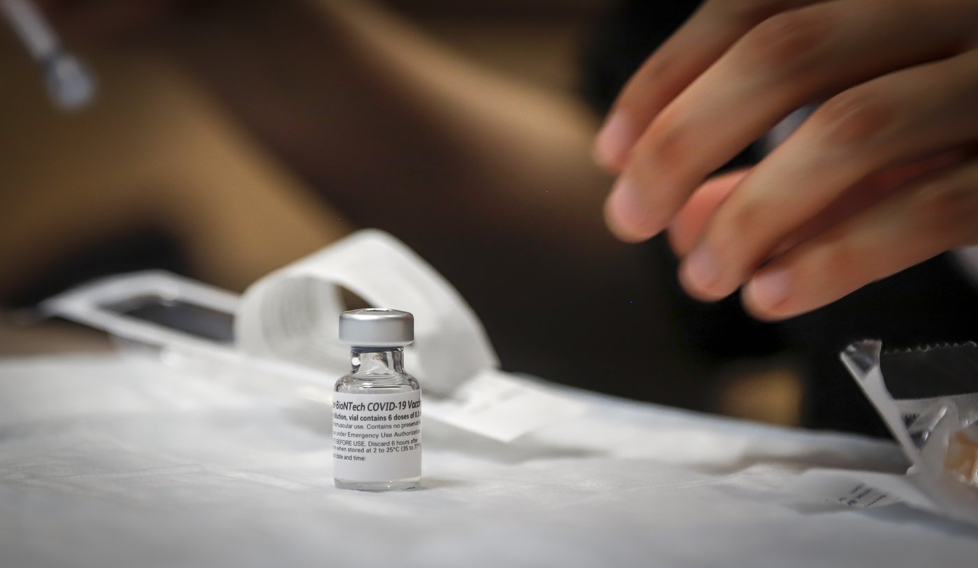Le gouvernement de l'Alberta facturera les vaccins contre la COVID-19
