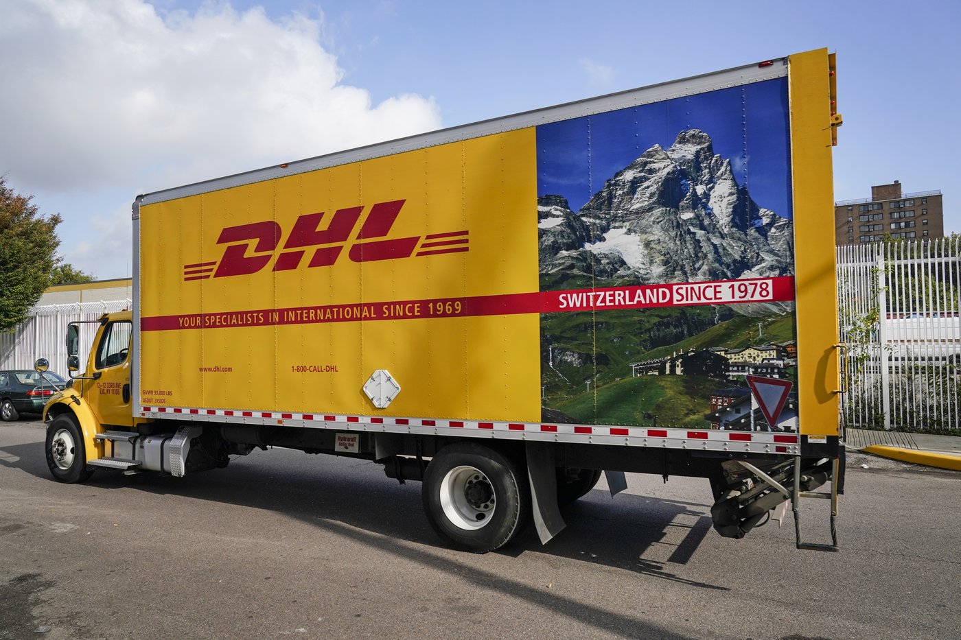 DHL Express met en lock-out ses employés syndiqués à travers le Canada