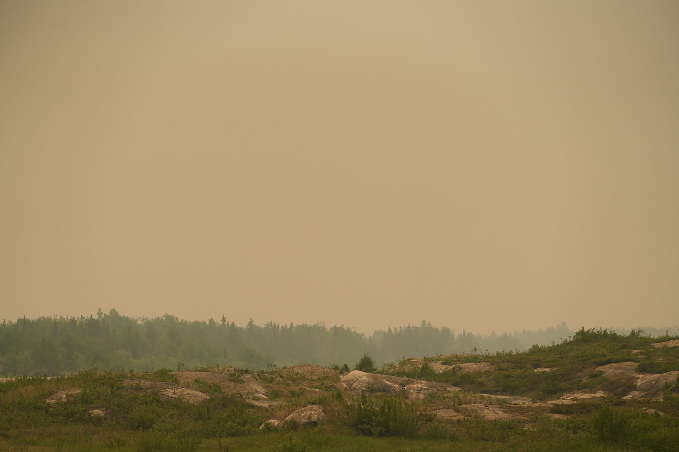 Les feux dans les Prairies entraînent une mauvaise qualité de l'air partout au pays