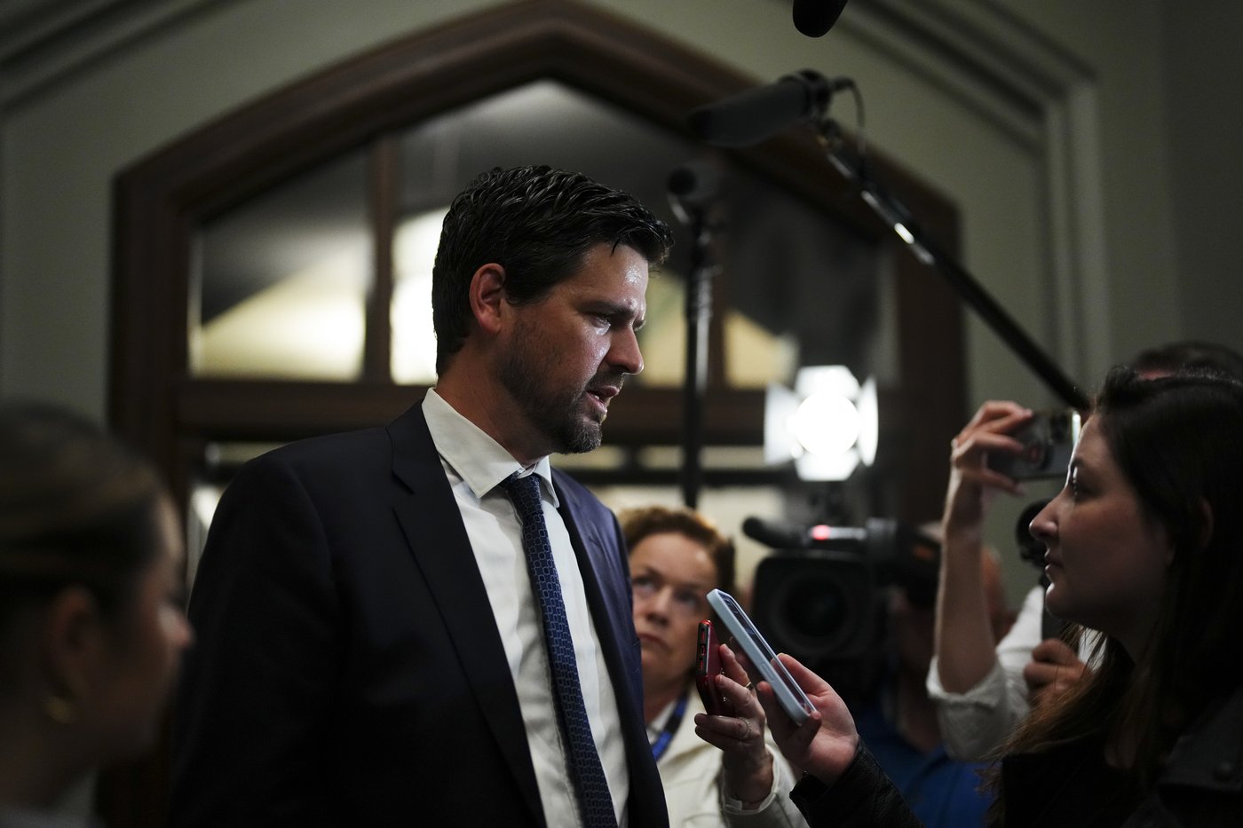 Le gouvernement jette un regard neuf sur le projet de loi sur les préjudices en ligne