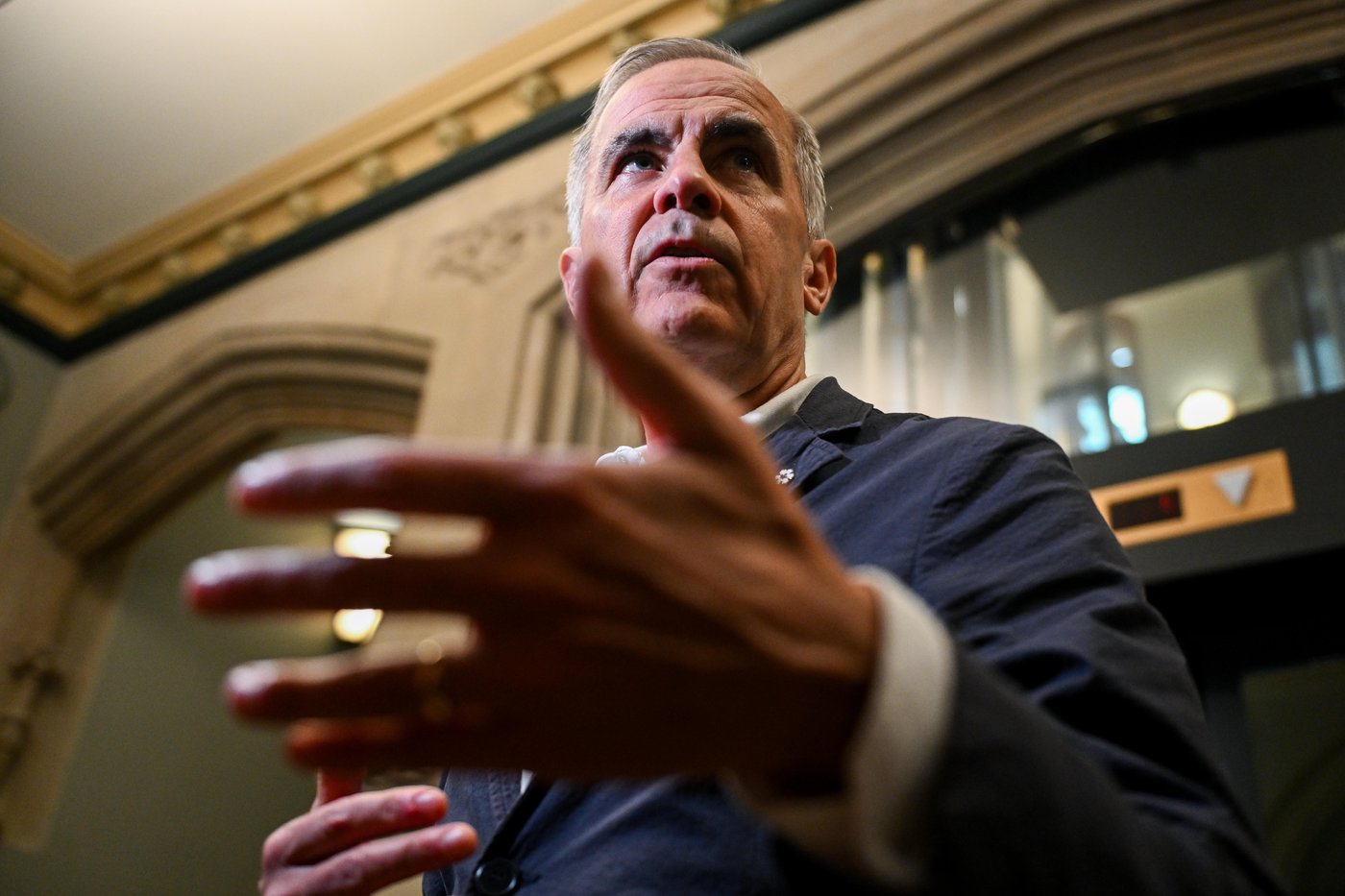 Mark Carney convoque une réunion sur les feux de forêt actifs dans les Prairies