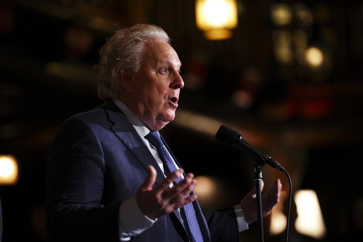 L'ex-premier ministre Jean Charest proposé comme candidat au CA du Groupe Stingray