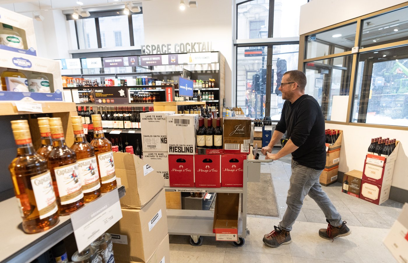 Les Québécois repensent leur consommation d’alcool, révèle un portrait des habitudes