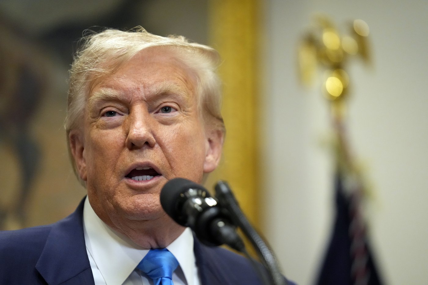 Alerte: Trump signe un décret portant à 35 % les droits de douane sur le Canada