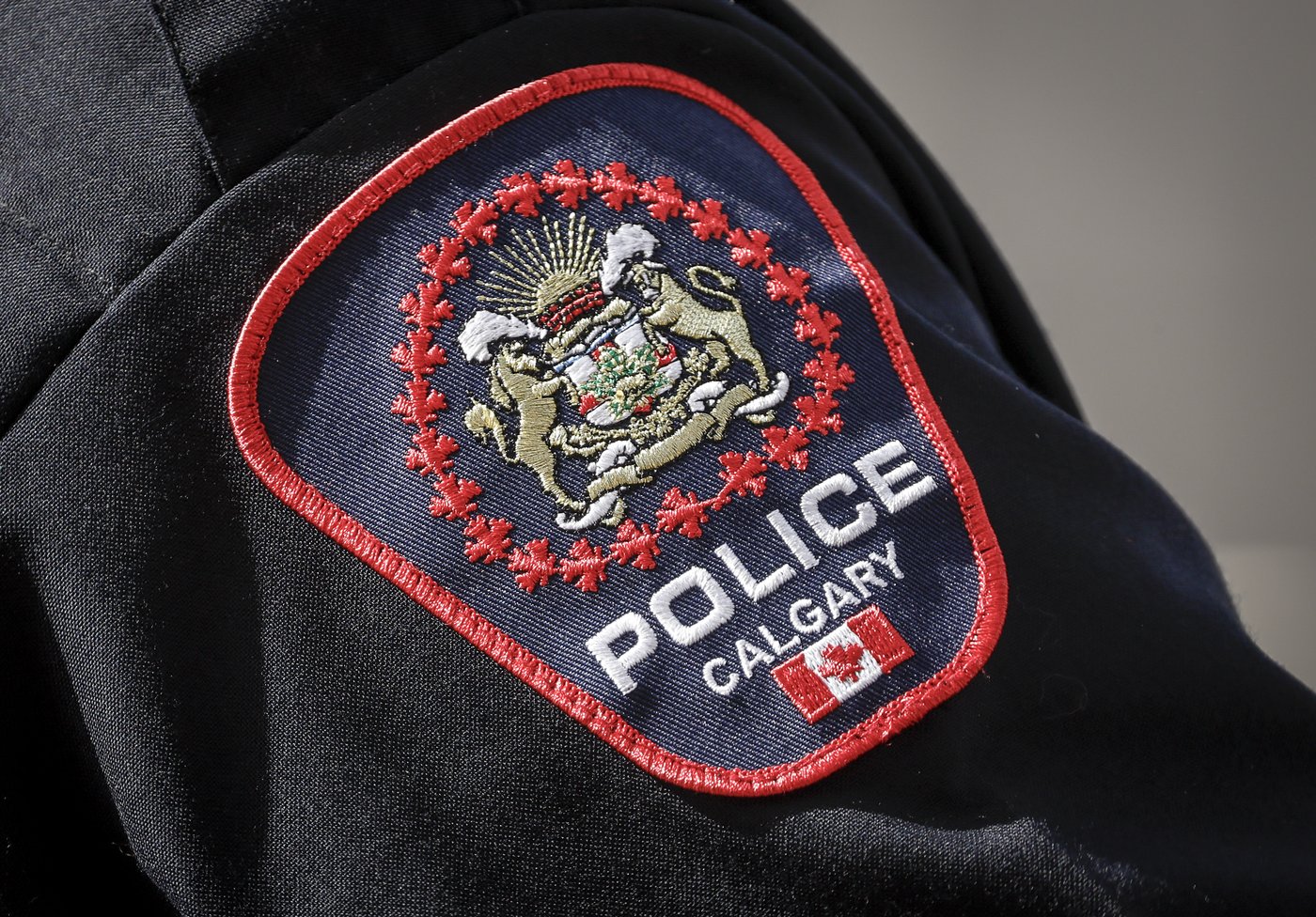 Alerte: un policier de Calgary est accusé de deux chefs de meurtre au deuxième degré