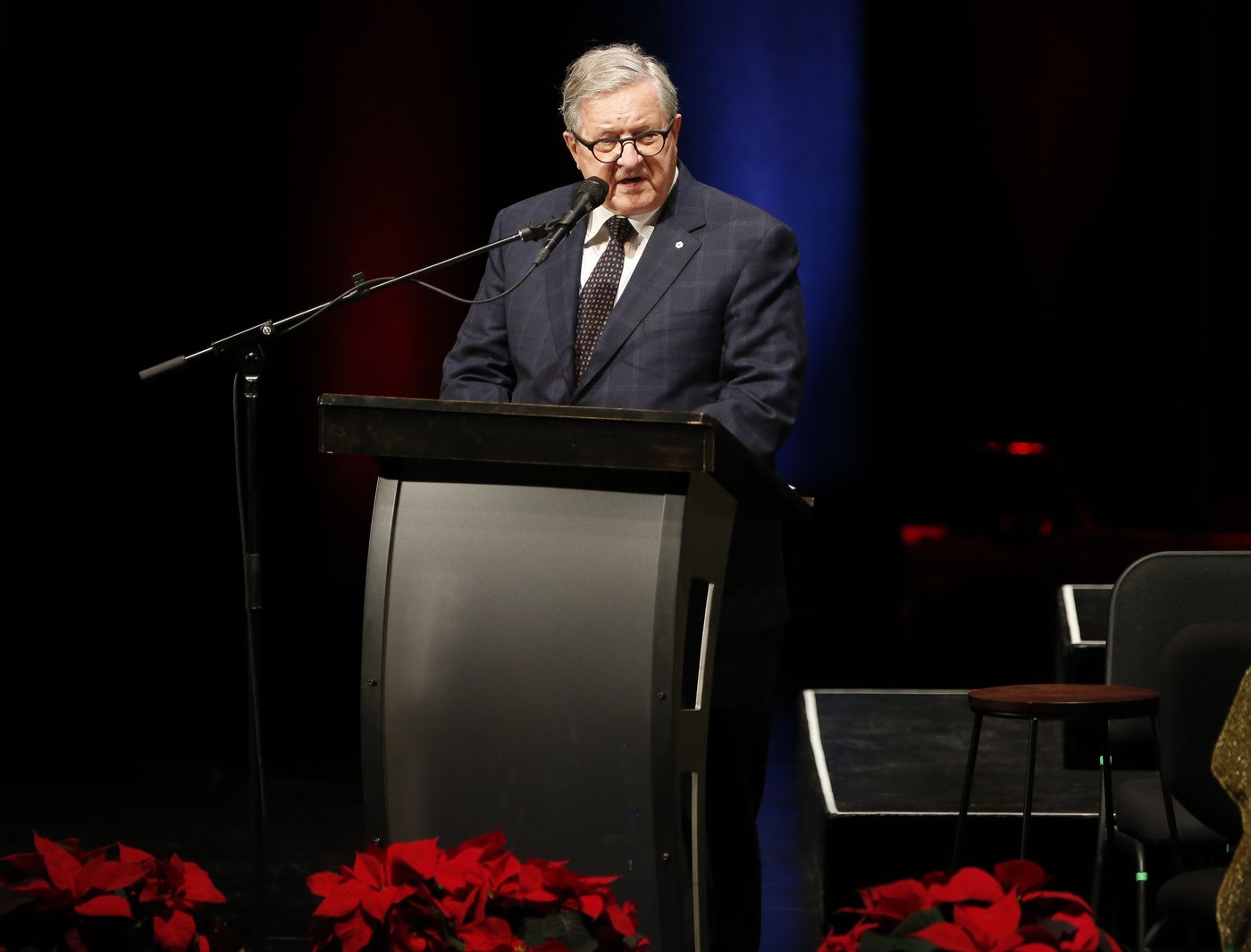 Mark Carney «lèche les bottes» de Donald Trump, estime Lloyd Axworthy