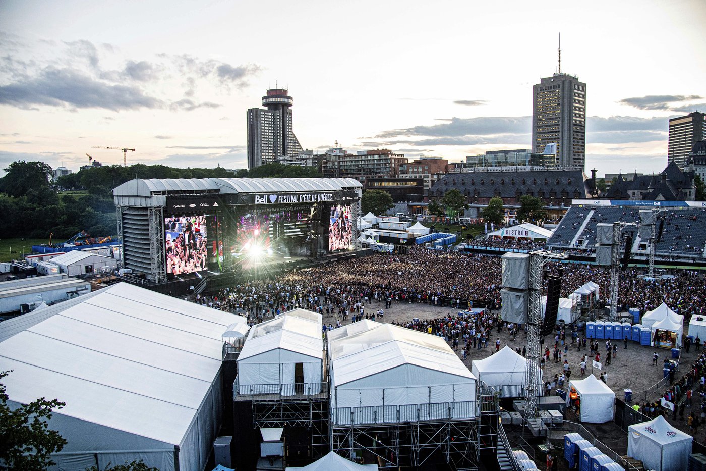 Le Festival d'été de Québec poursuivi pour défaut de paiement de redevances