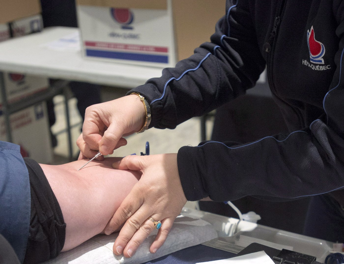 Les membres du syndicat entérinent l'entente de principe chez Héma-Québec