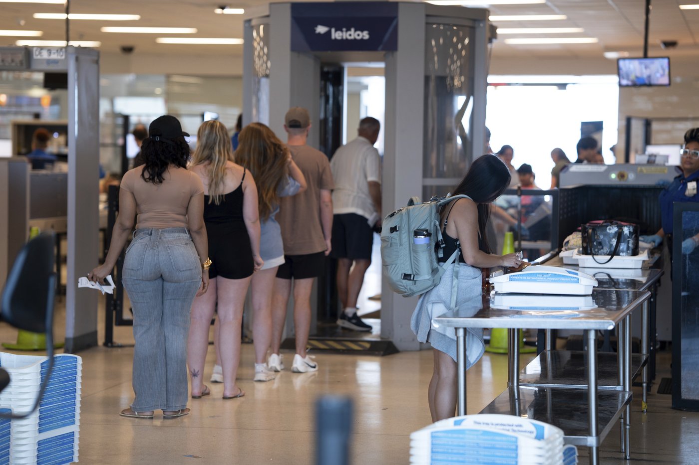 Ottawa emboîtera le pas à Washington sur la fin du retrait des souliers à l'aéroport