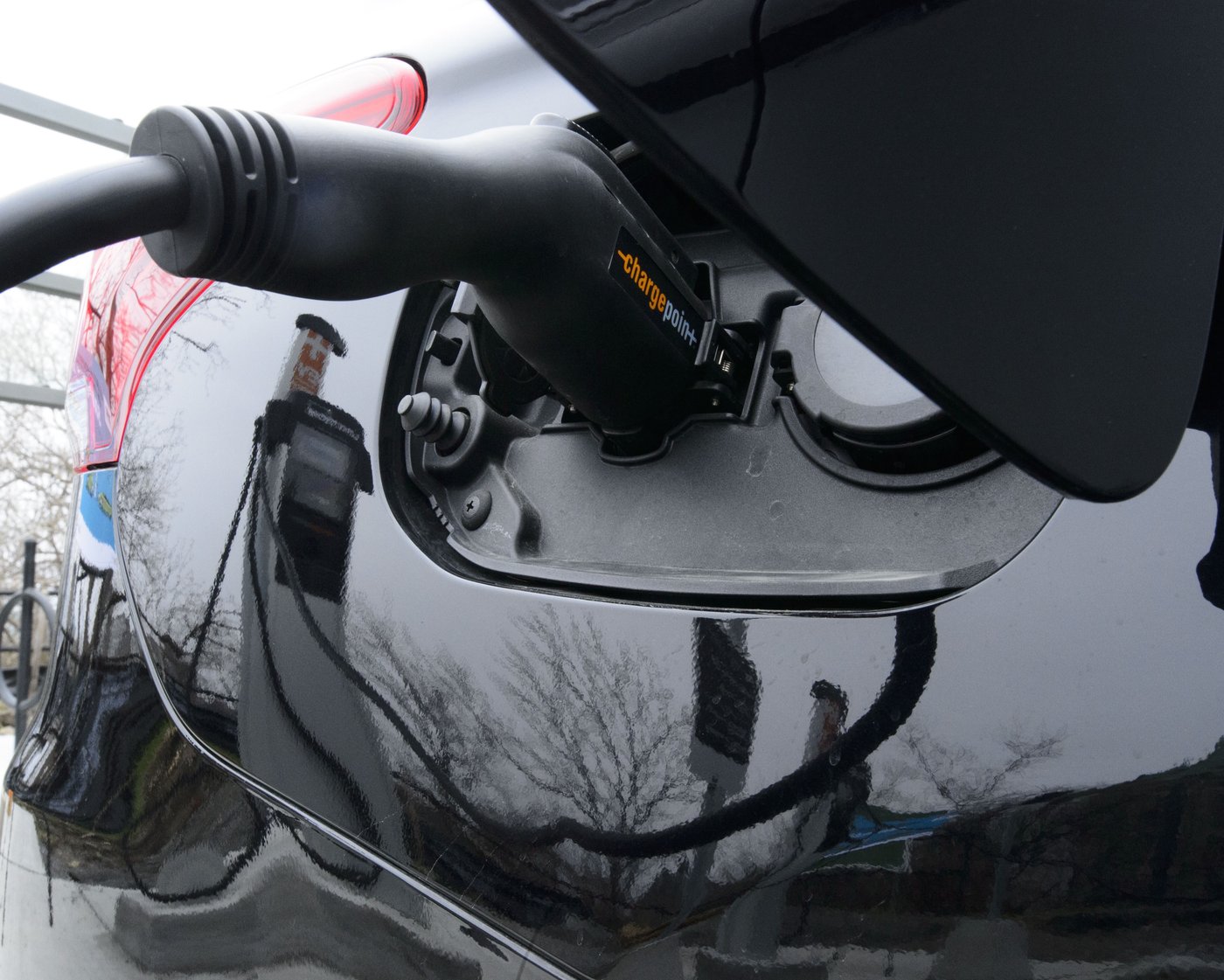Ottawa remboursera les concessionnaires pour les remises impayées sur les VE