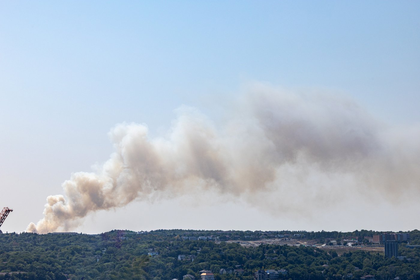 Un hélicoptère s'écrase en combattant un feu de forêt en Nouvelle-Écosse