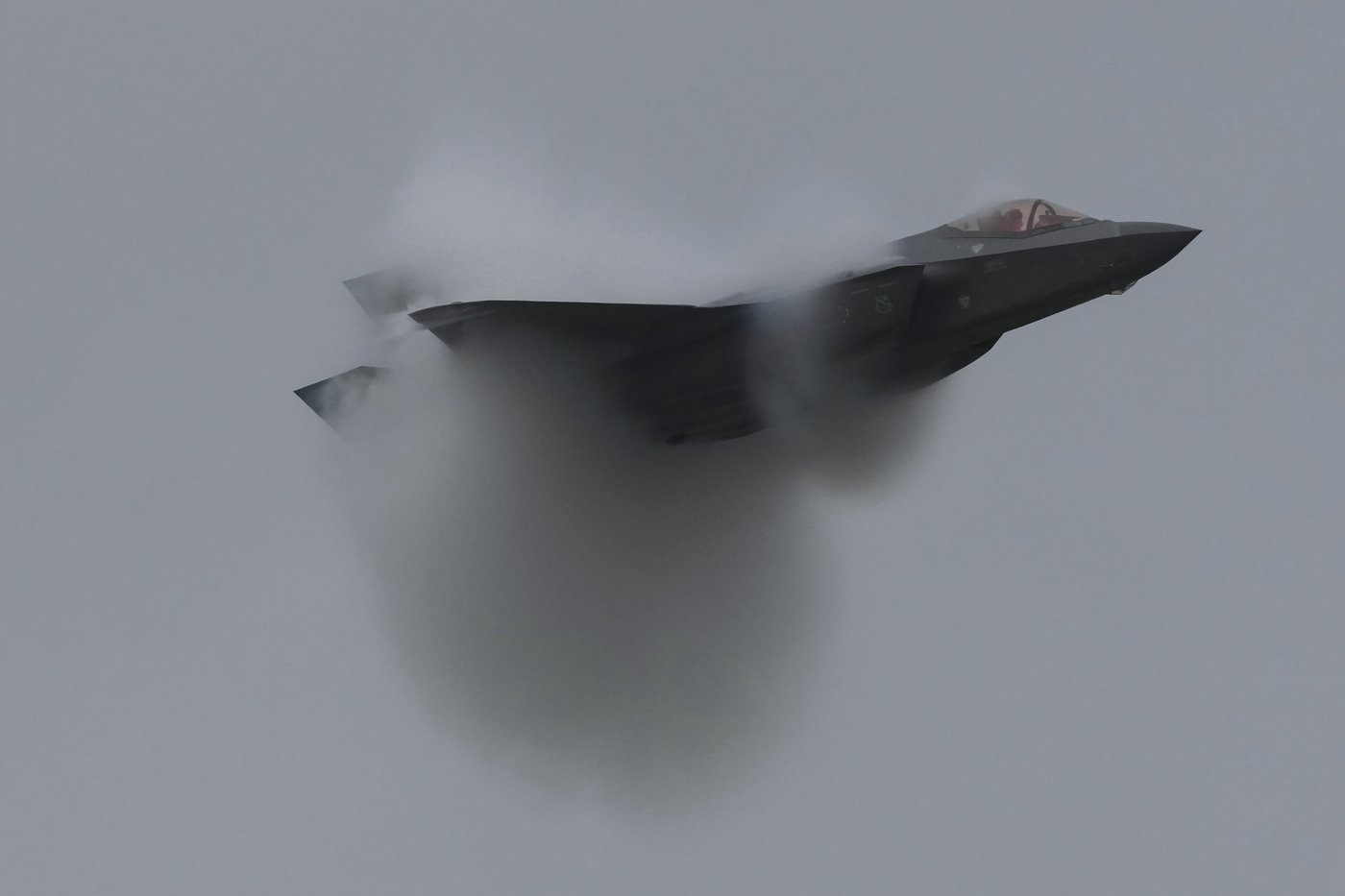 L’examen du projet d'acquisition d'avions F-35 se poursuit, selon le gouvernement
