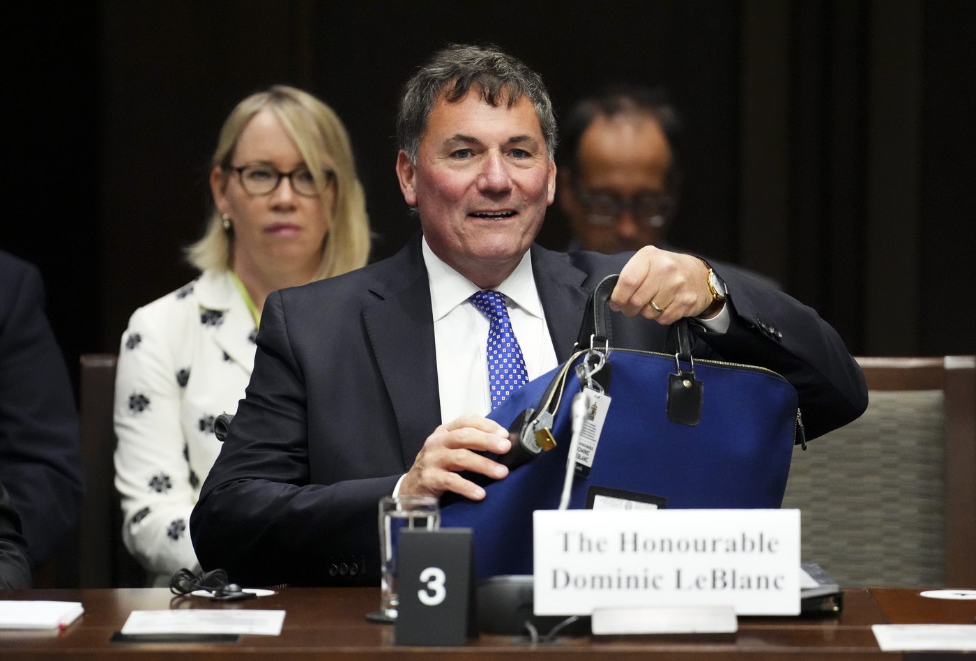 Ottawa espère du progrès sur les droits de douane avant la révision de l'ACEUM