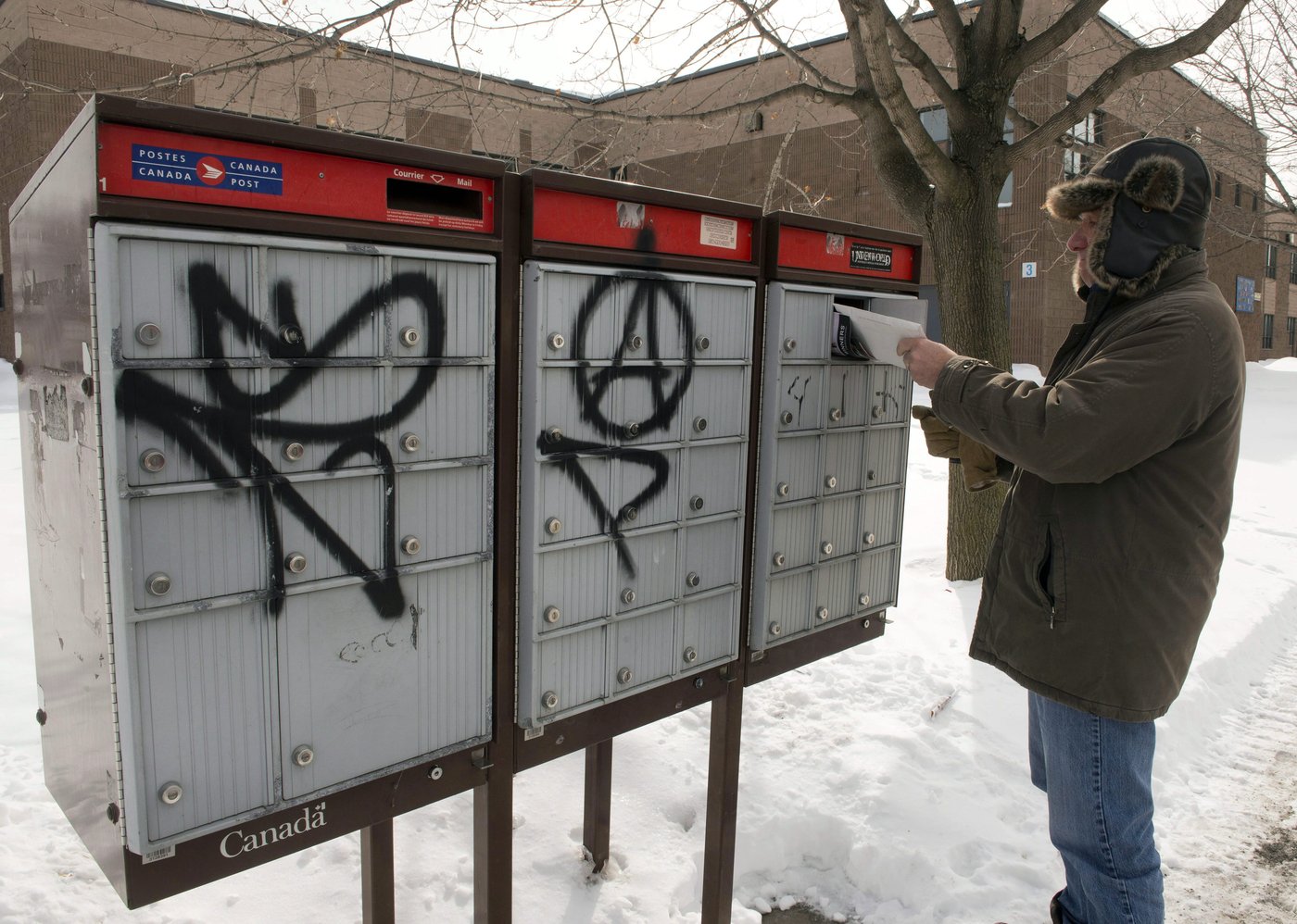 Boîtes postales communautaires: les villes ne veulent pas écoper de la facture