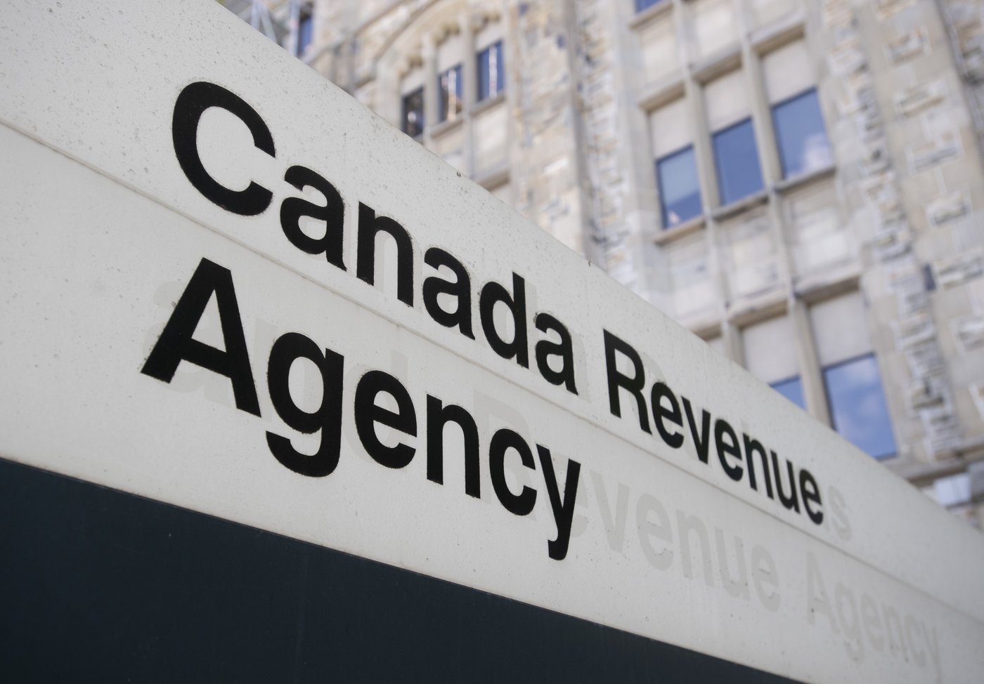 L'Agence du revenu licencie 330 employés pour des demandes de PCU pendant la pandémie