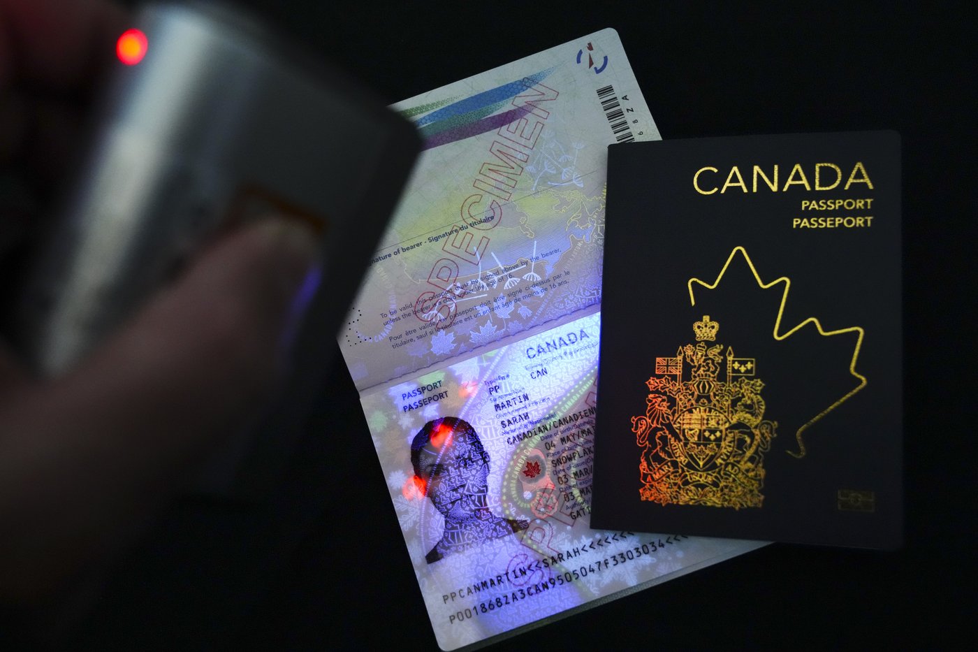Le passeport canadien devance celui des États-Unis en matière d'accès sans visa