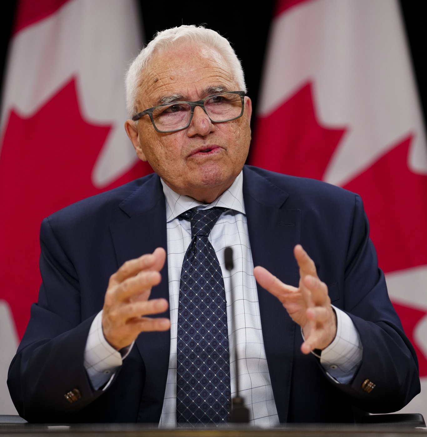 Le commissaire aux langues officielles inquiet du bilinguisme de la fonction publique