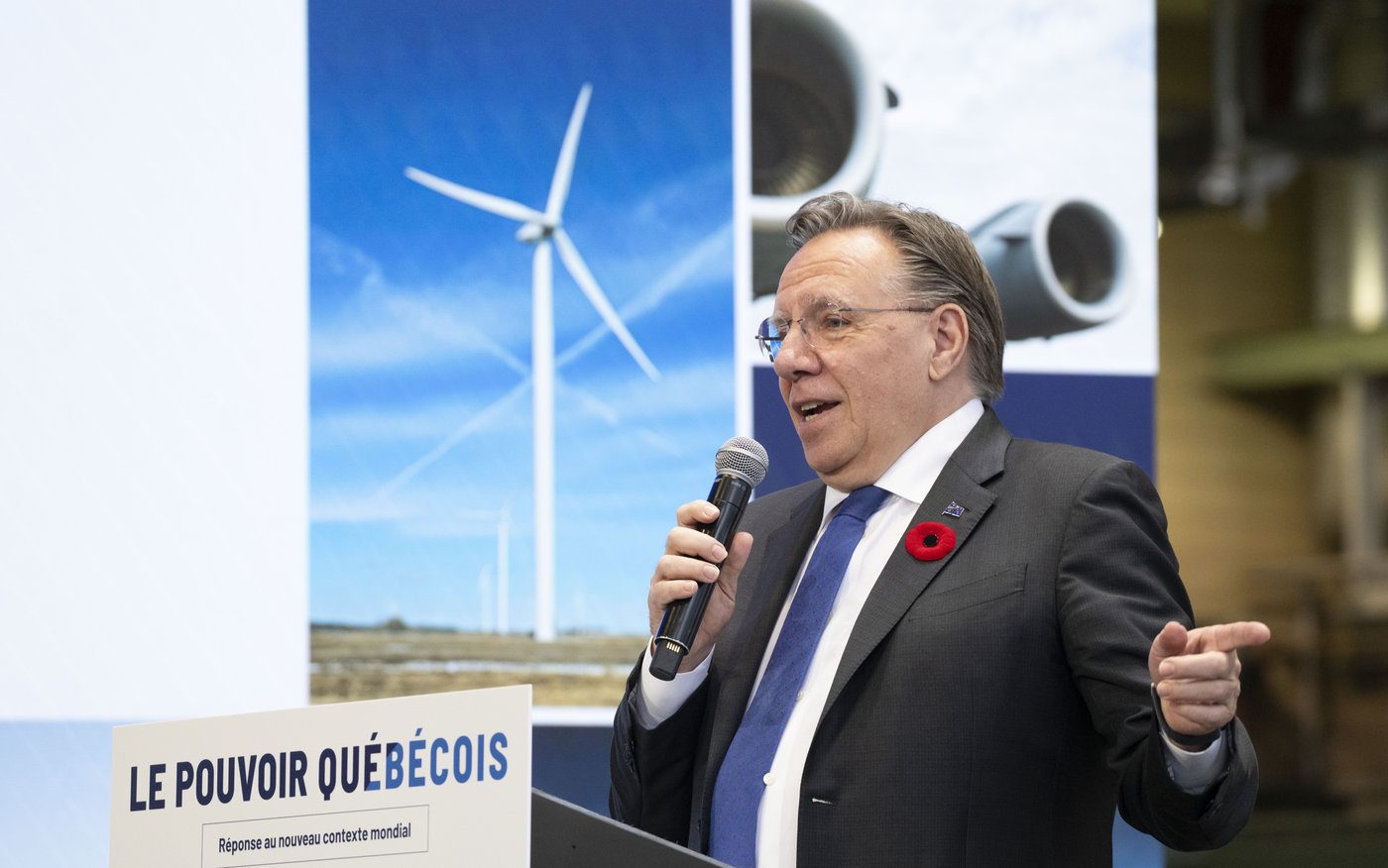 Manif au Centre Bell: François Legault invite les médecins à revenir à la table