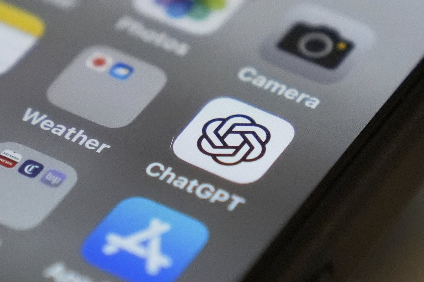 Des médias pourront poursuivre OpenAI pour violation du droit d'auteur en Ontario