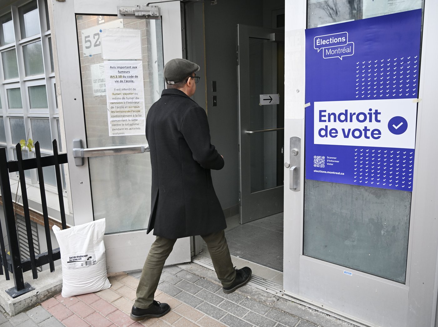 Montréal: dans l'attente d'un nouveau maire, ou d'une nouvelle mairesse