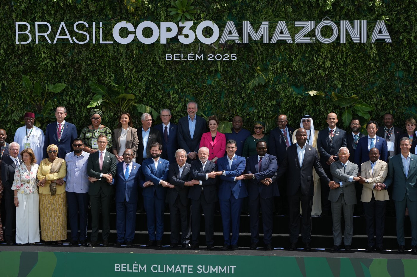 Les négociateurs climatiques canadiens se dirigent vers le Brésil pour la COP30