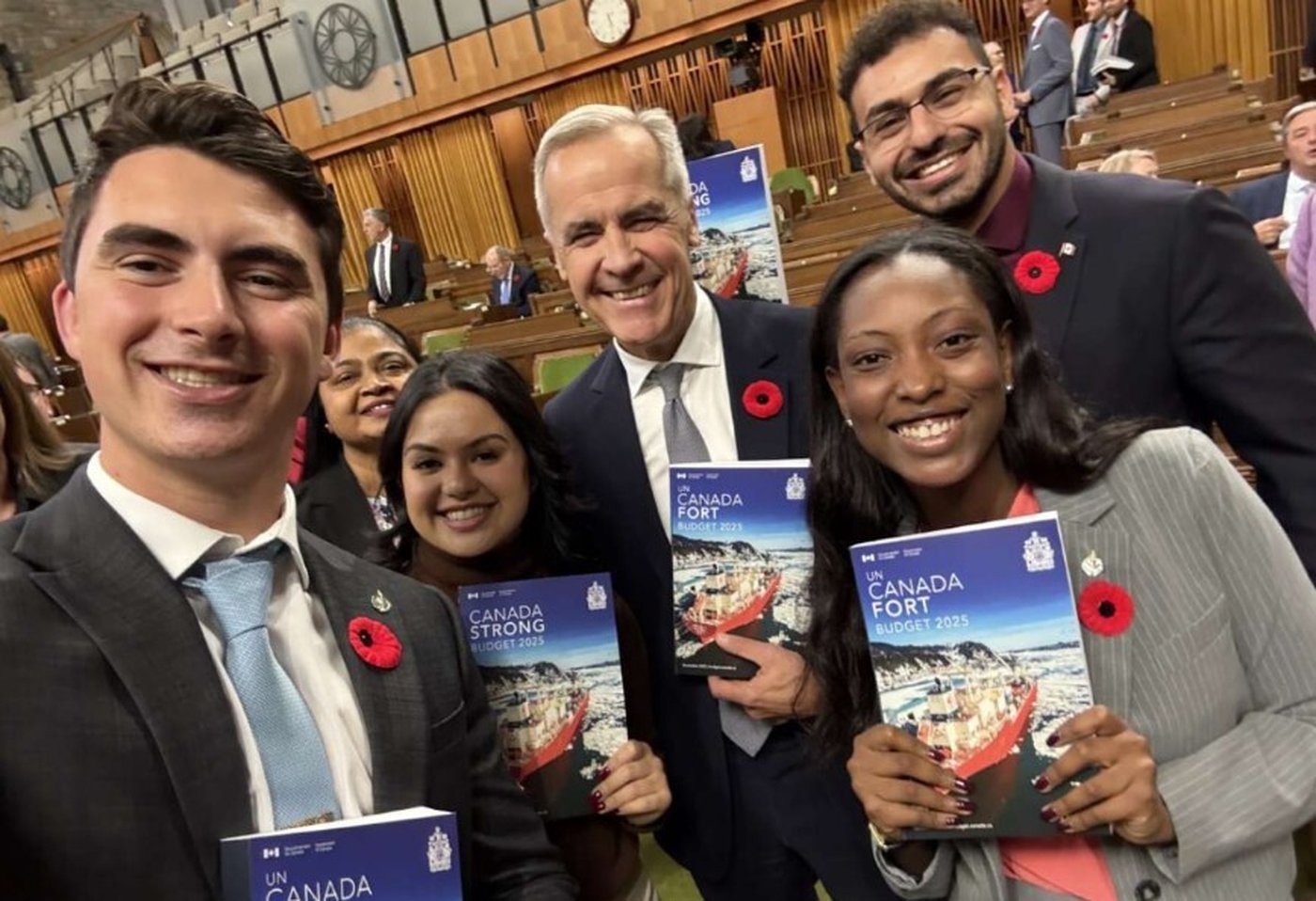 Quatre députés nés au XXIe siècle veulent être la voix des jeunes