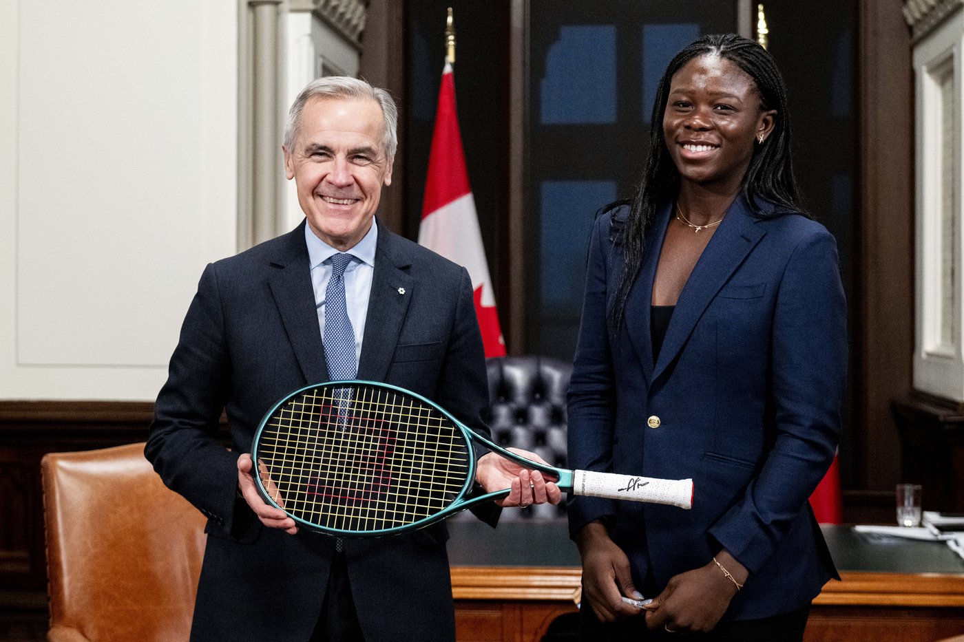 Le premier ministre Mark Carney reçoit la jeune star du tennis Victoria Mboko