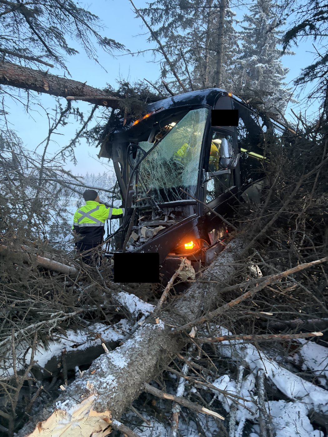 Accident d'un autobus transportant une équipe junior de hockey en Alberta