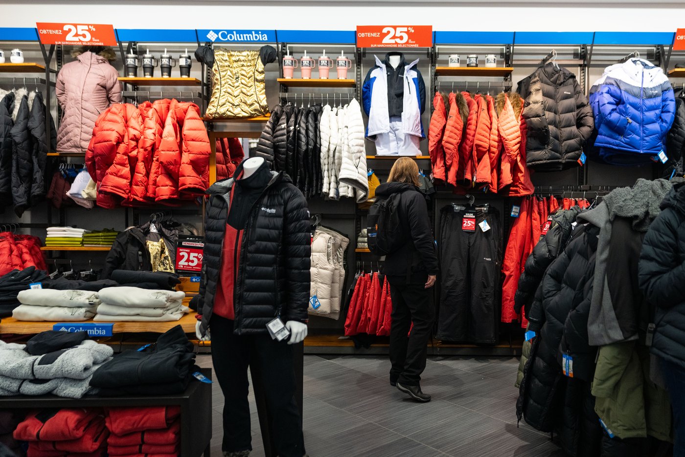Québec va élargir son projet pilote concernant les heures d'ouverture des magasins