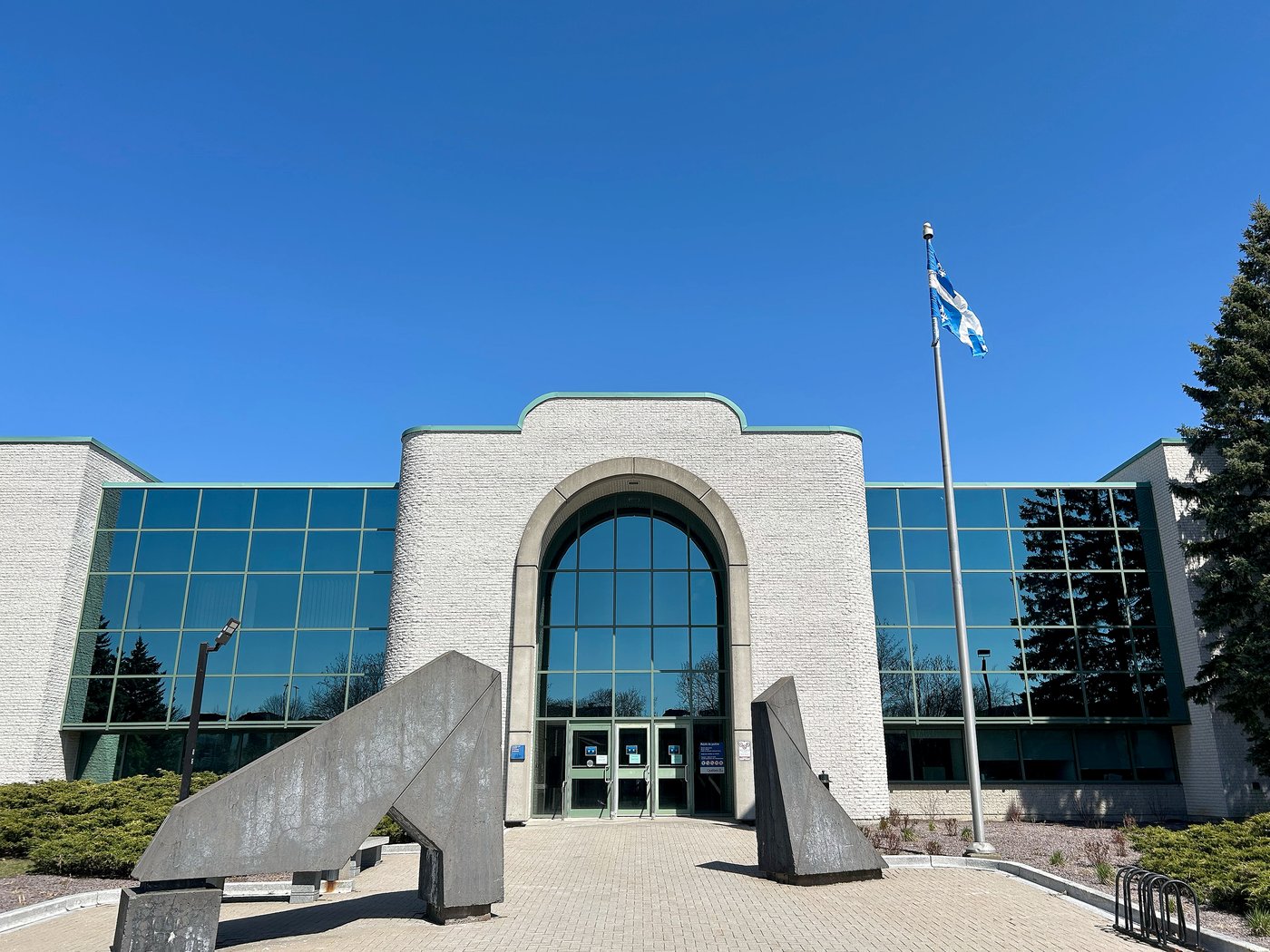 Des victimes d'abus sexuels s'entendent pour 15 M$ avec deux diocèses du Québec